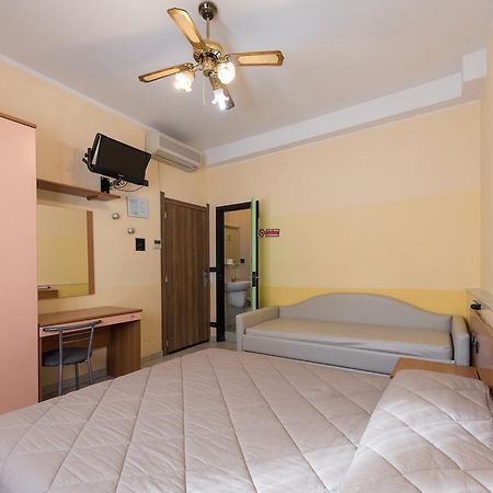 Hotel Santa Maria ฟีนาเลลีกูเร ภายนอก รูปภาพ