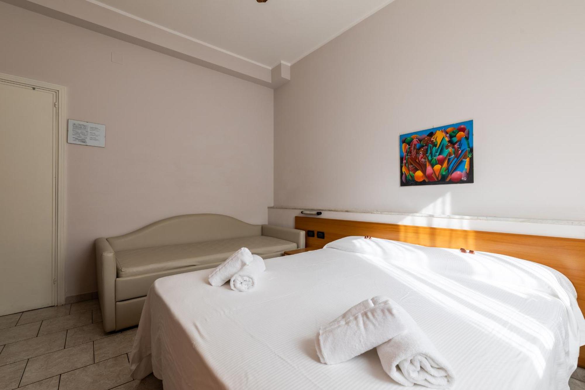 Hotel Santa Maria ฟีนาเลลีกูเร ภายนอก รูปภาพ